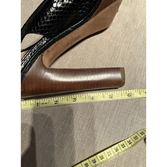 Ann Taylor Perfect Peeptoe Pump Swiftie
8.5 y2k Snakeskin Leather Slingback Heel - Picture 8 of 8